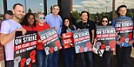 AT&T strikers are back at work [telecom]  |  AT&T wireless workers and thousands of others at the company returned to work on...