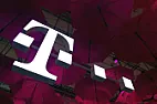 T-Mobile offers new "one number" plan [telecom]  |  I'm not quite sure how this will work exactly, but it seems very interesting...