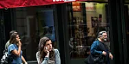 Verizon is poaching AT&T, T-Mobile, and Sprint customers  [telecom]  |  It's a great time to be looking for a new cell phone contract as the  major...