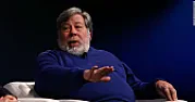 Apple co-founder Steve Wozniak: "It's time to recognize the right to repair" [telecom]  |  By Michelle Toh  Woz is throwing his weight behind the "right to repair"...