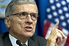 Federal court refuses to block net neutrality rules [telecom]  |  By Brian Fung, Washington Post, June 11, 2015 A federal court has decided not to...